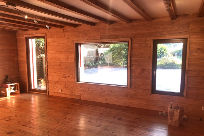 La Parenthèse Retraites Yoga Stages Yoga Cours Hatha Yoga Méditation Mindfulness Pleine conscience Bien-être Nantes Blain Proche Bretagne - Salle de pratique vue 2