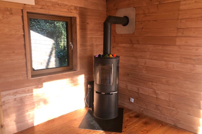 La Parenthèse Retraites Yoga Stages Yoga Cours Hatha Yoga Méditation Mindfulness Pleine conscience Bien-être Nantes Blain Proche Bretagne - Salle de pratique vue 1